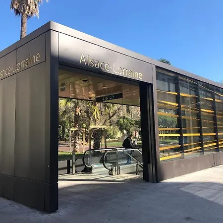Le Clio Carre D'or Beach Apartment
